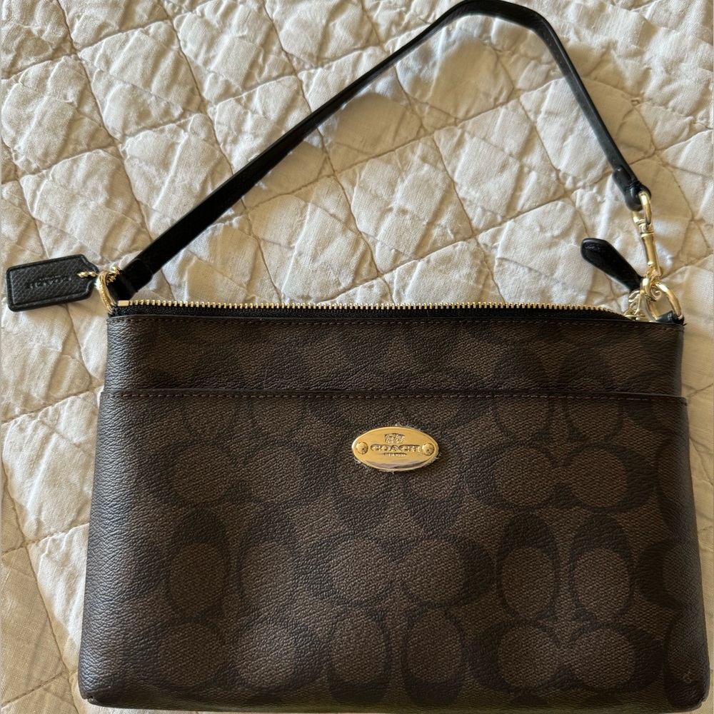 Coach Wristlet NWOT Signature Leather Canvas